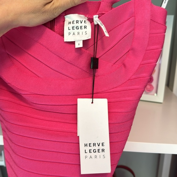 Herve Leger Paris - Sweetheart Hot Pink Bandage Dress - Picture 3 of 5